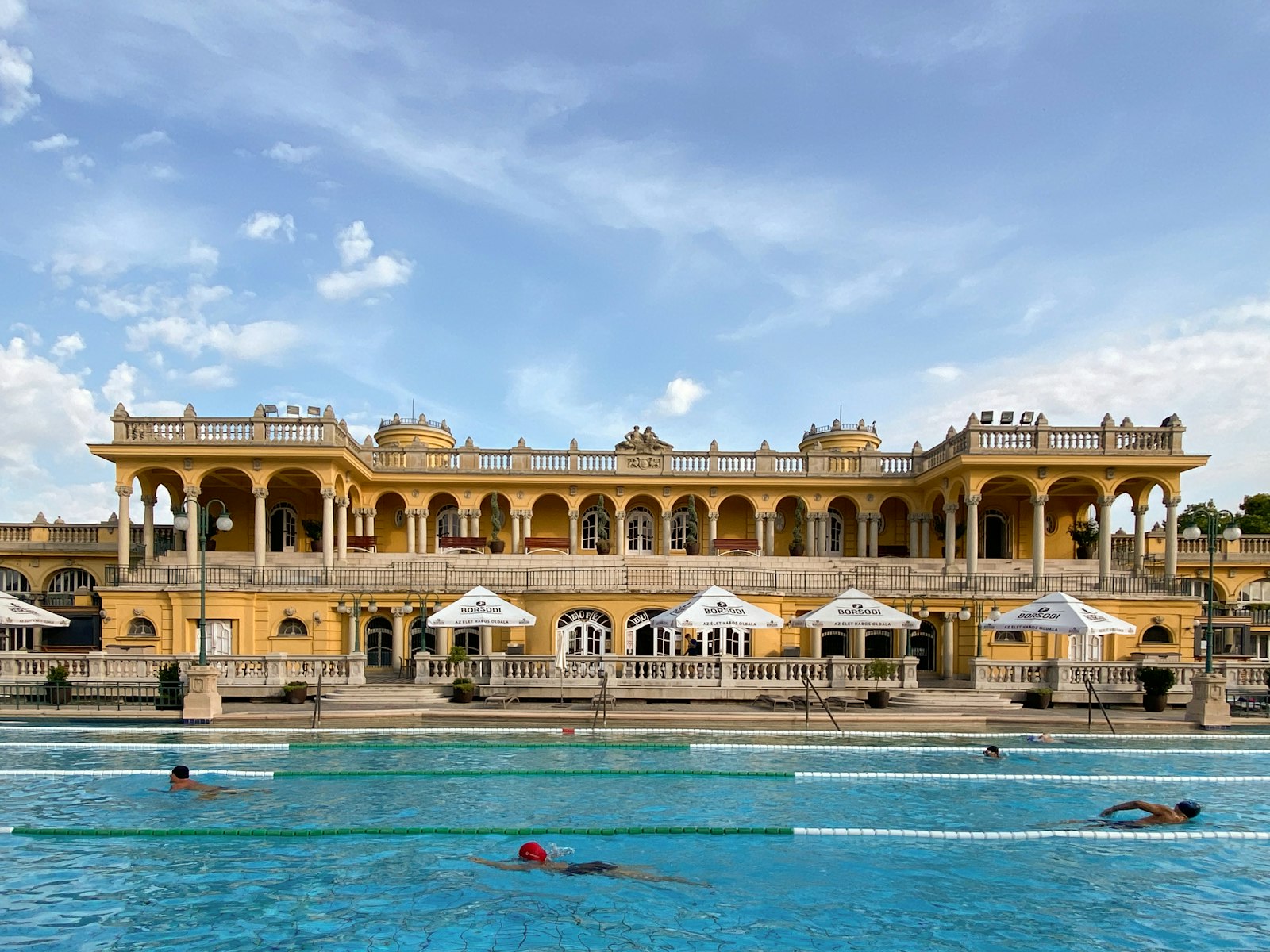 Széchenyi, Gellért or Rudas? Choosing Your First Budapest Thermal Bath